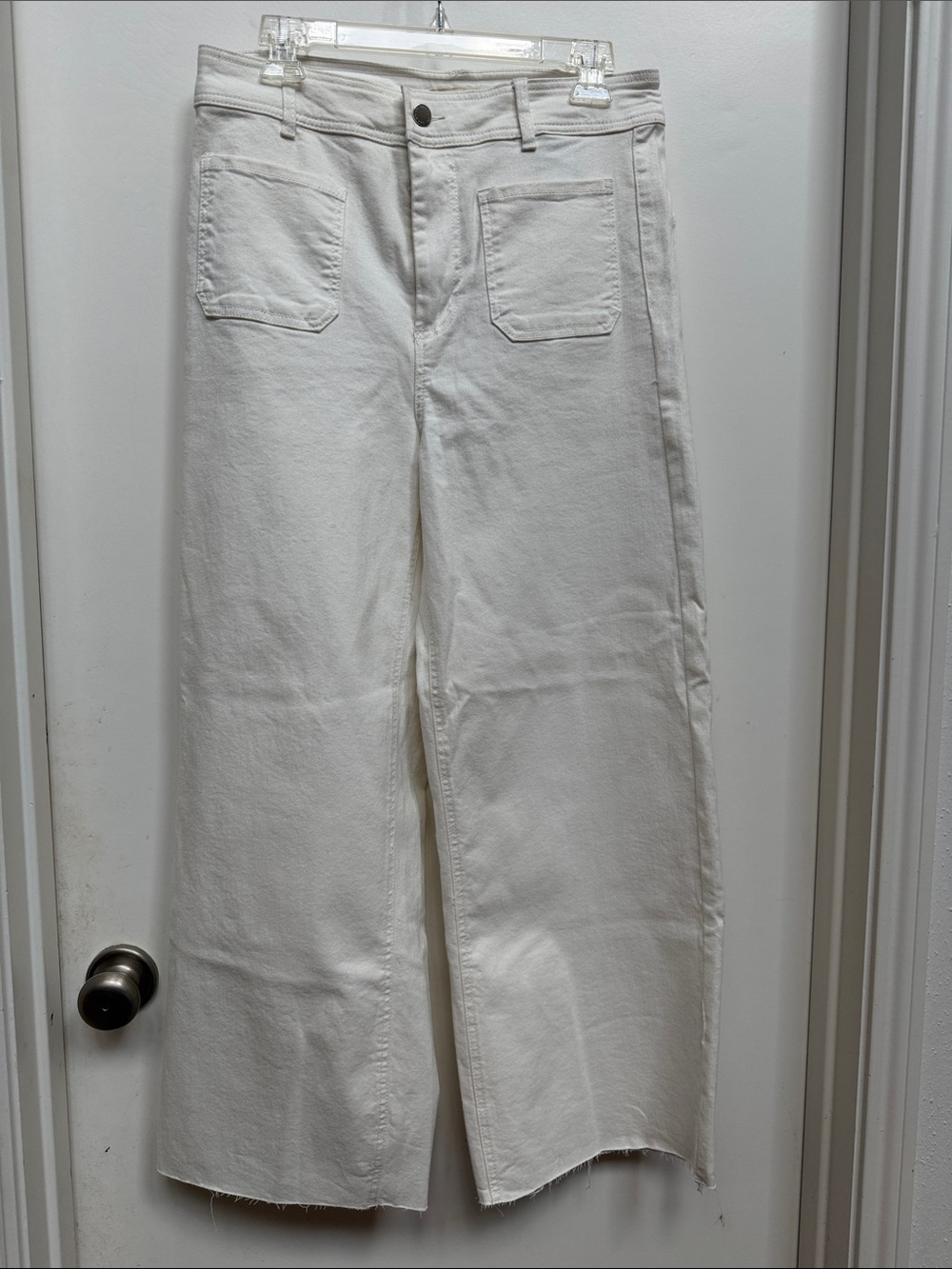 Oat NY Wide Leg White Denim Jeans cute 12/31 Run a bit Small